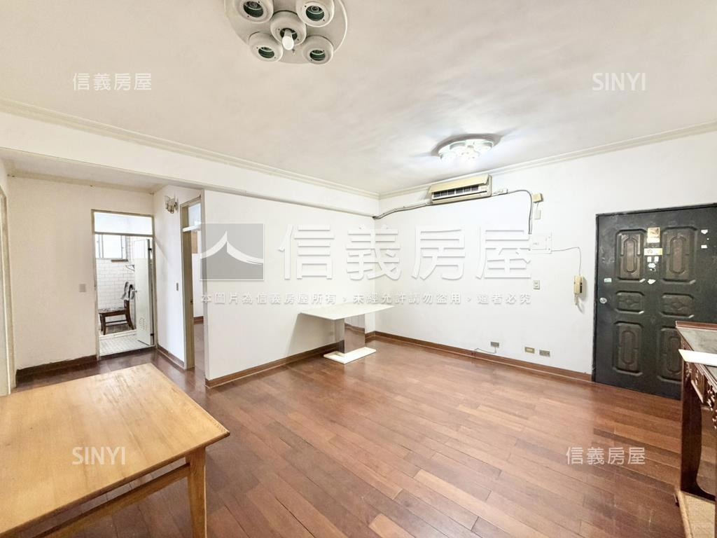 萬板路の天空之城房屋室內格局與周邊環境