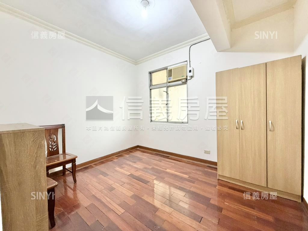 萬板路の天空之城房屋室內格局與周邊環境