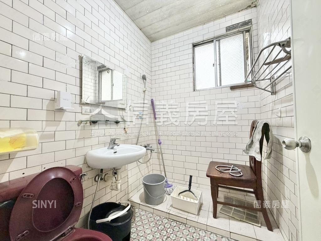 萬板路の天空之城房屋室內格局與周邊環境