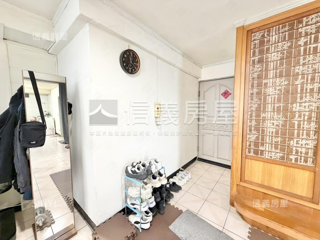 萬板路の天空之城房屋室內格局與周邊環境