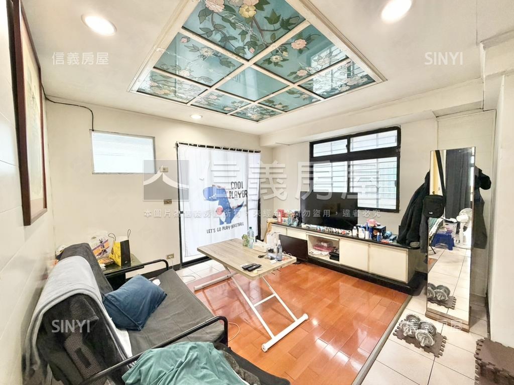 萬板路の天空之城房屋室內格局與周邊環境