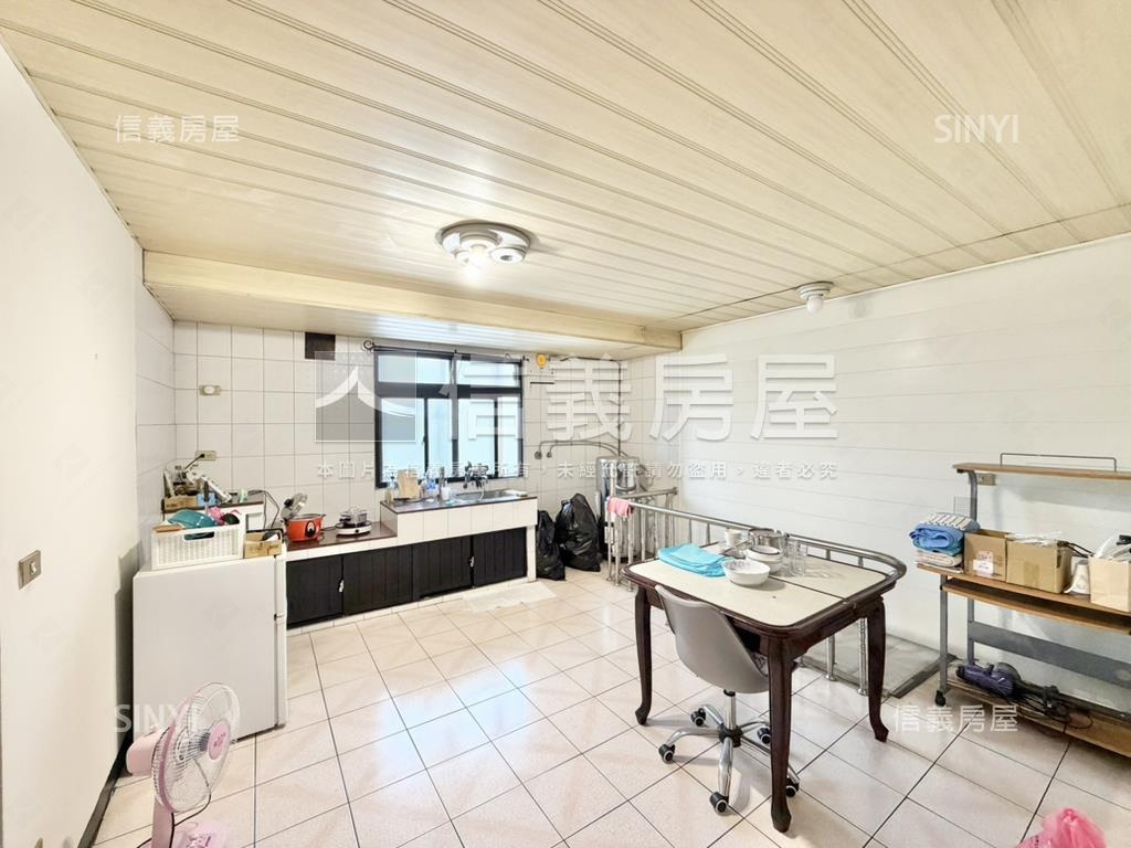 萬板路の天空之城房屋室內格局與周邊環境