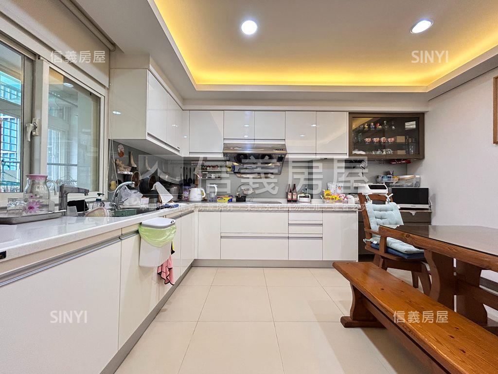 華新黃金三樓屋況好棒房屋室內格局與周邊環境