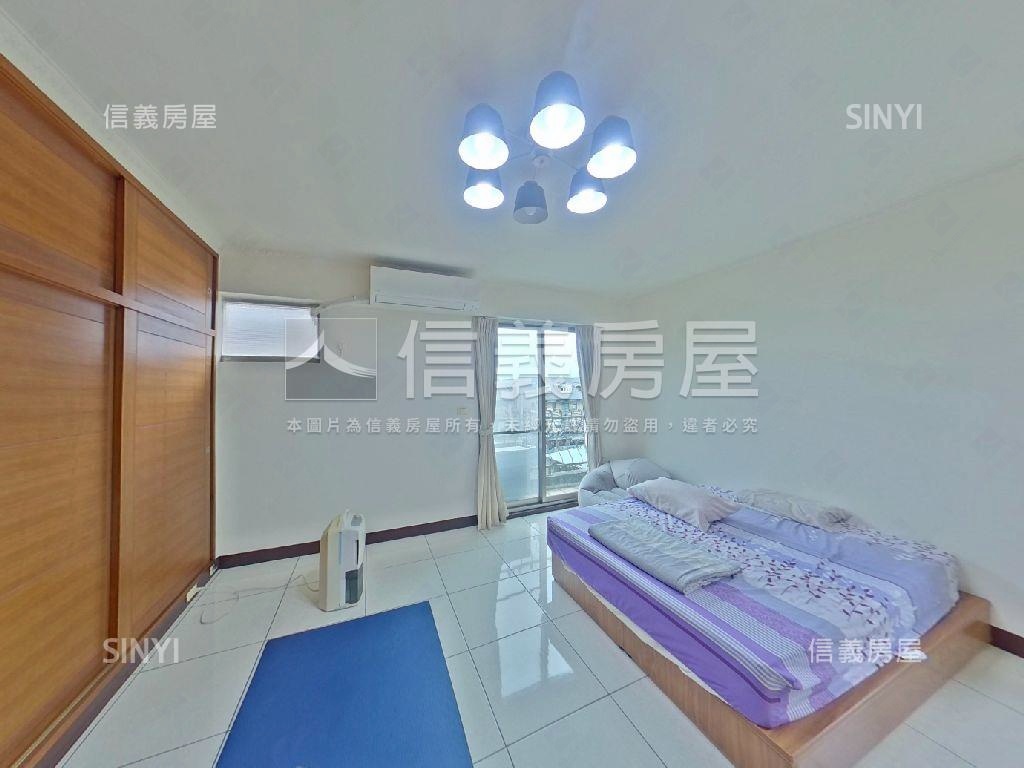 山峰重劃區邊間大面寬別墅房屋室內格局與周邊環境