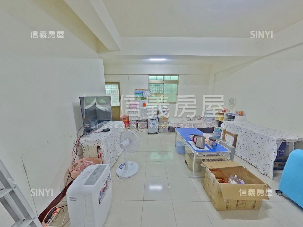 山峰重劃區邊間大面寬別墅房屋室內格局與周邊環境