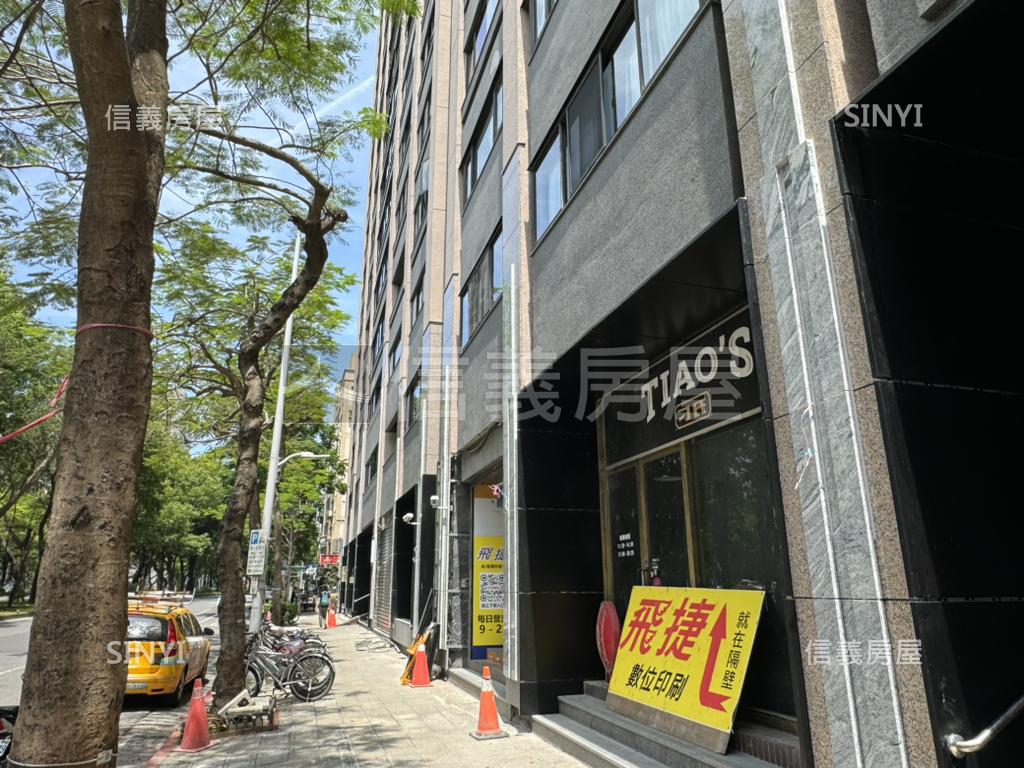 台大龍門文藝面寬金店面房屋室內格局與周邊環境