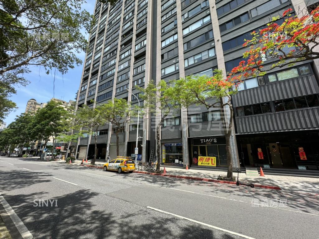 台大龍門文藝面寬金店面房屋室內格局與周邊環境