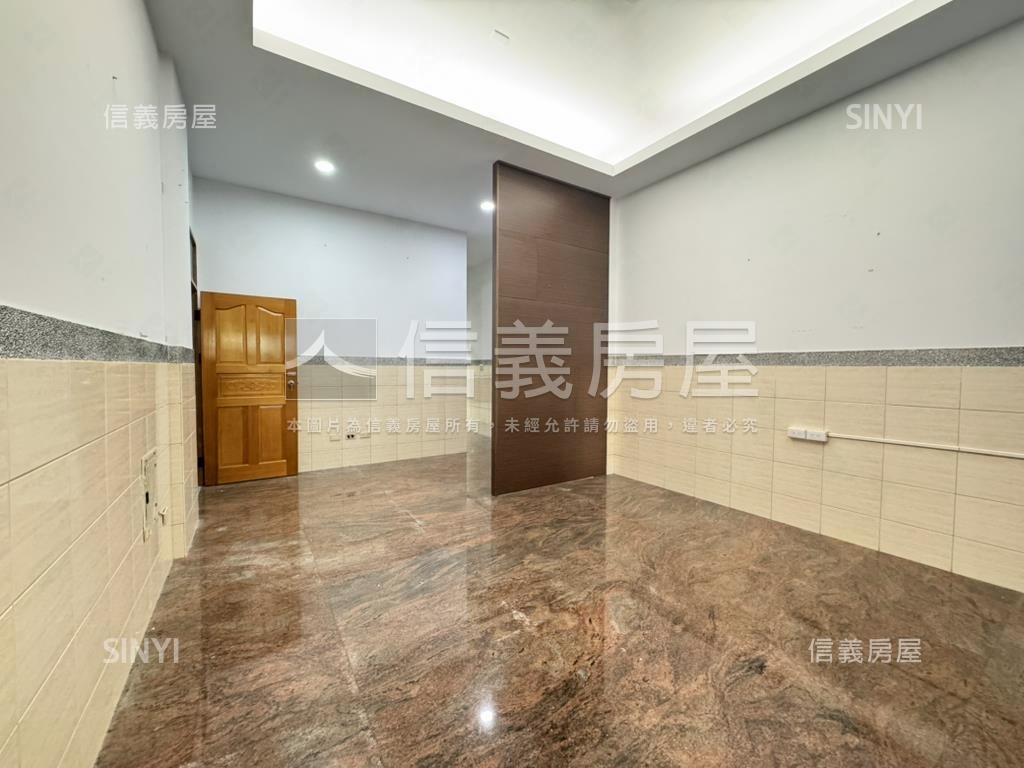 近署立醫院別墅房屋室內格局與周邊環境