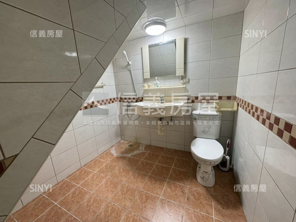 近署立醫院別墅房屋室內格局與周邊環境