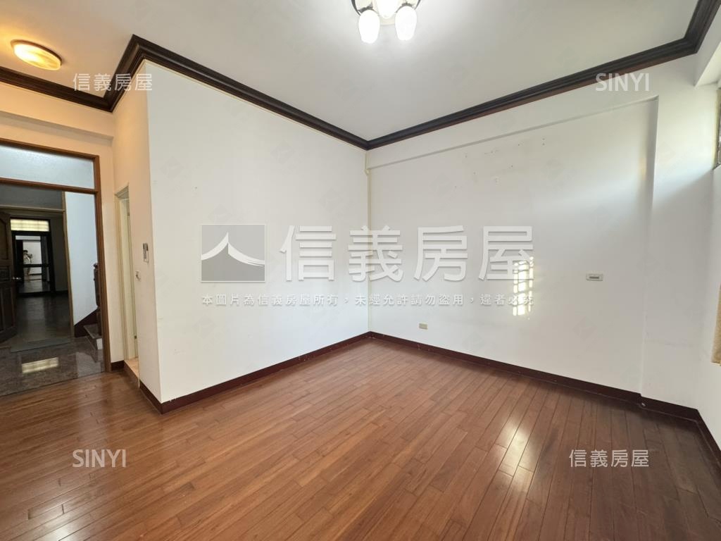 近署立醫院別墅房屋室內格局與周邊環境