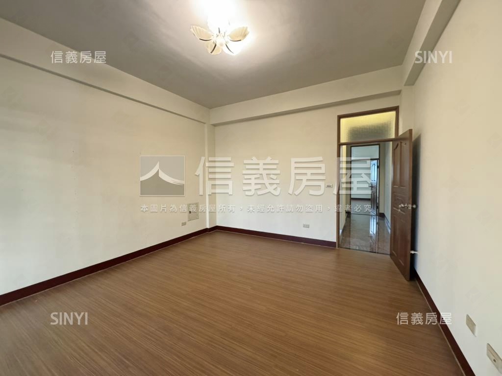 近署立醫院別墅房屋室內格局與周邊環境