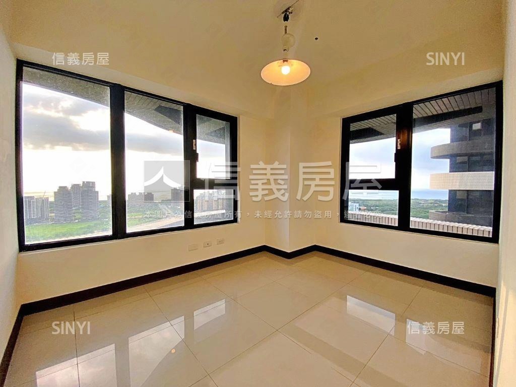 海洋都心２㊣極致美景三房房屋室內格局與周邊環境