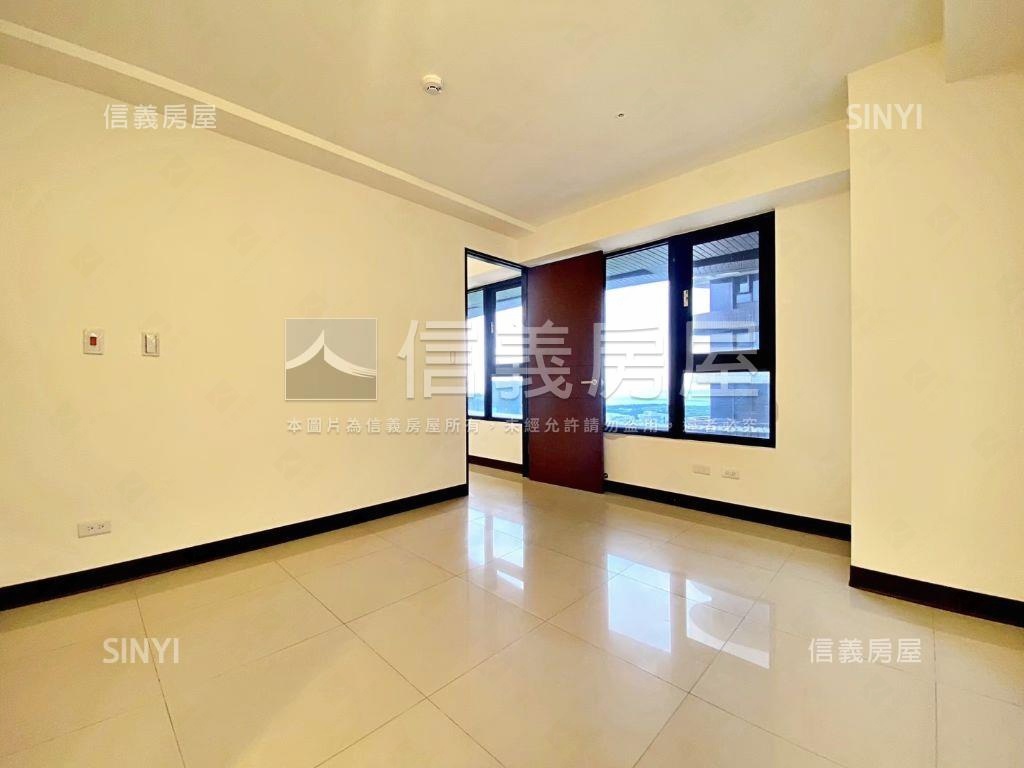 海洋都心２㊣極致美景三房房屋室內格局與周邊環境