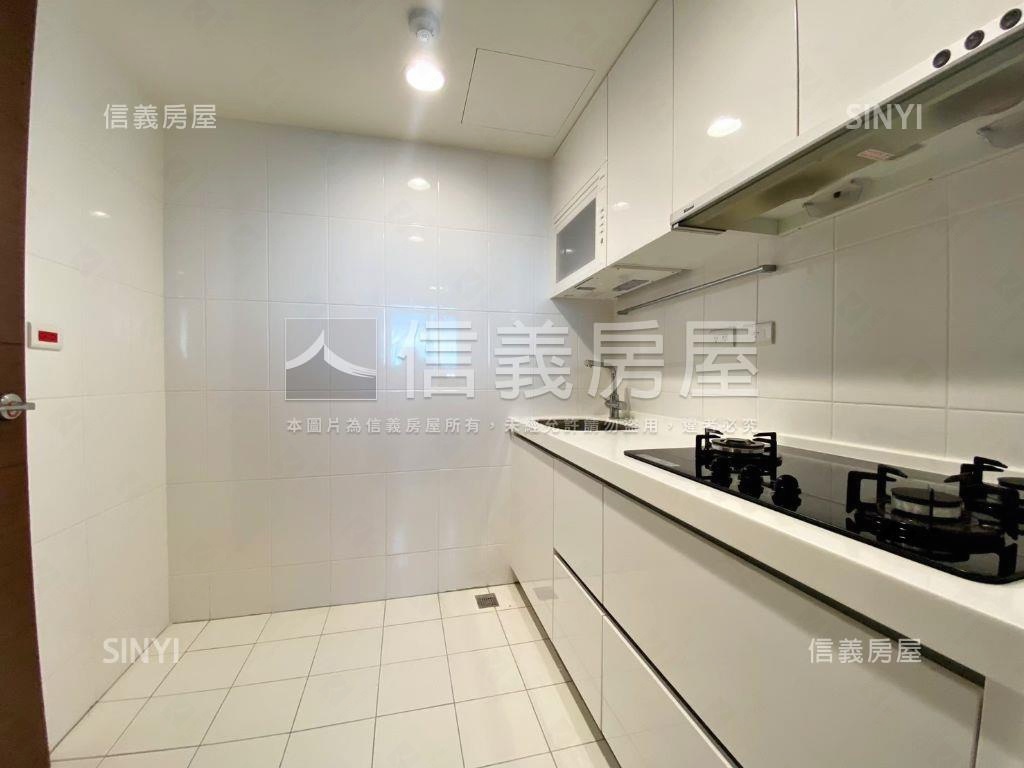 海洋都心２㊣極致美景三房房屋室內格局與周邊環境
