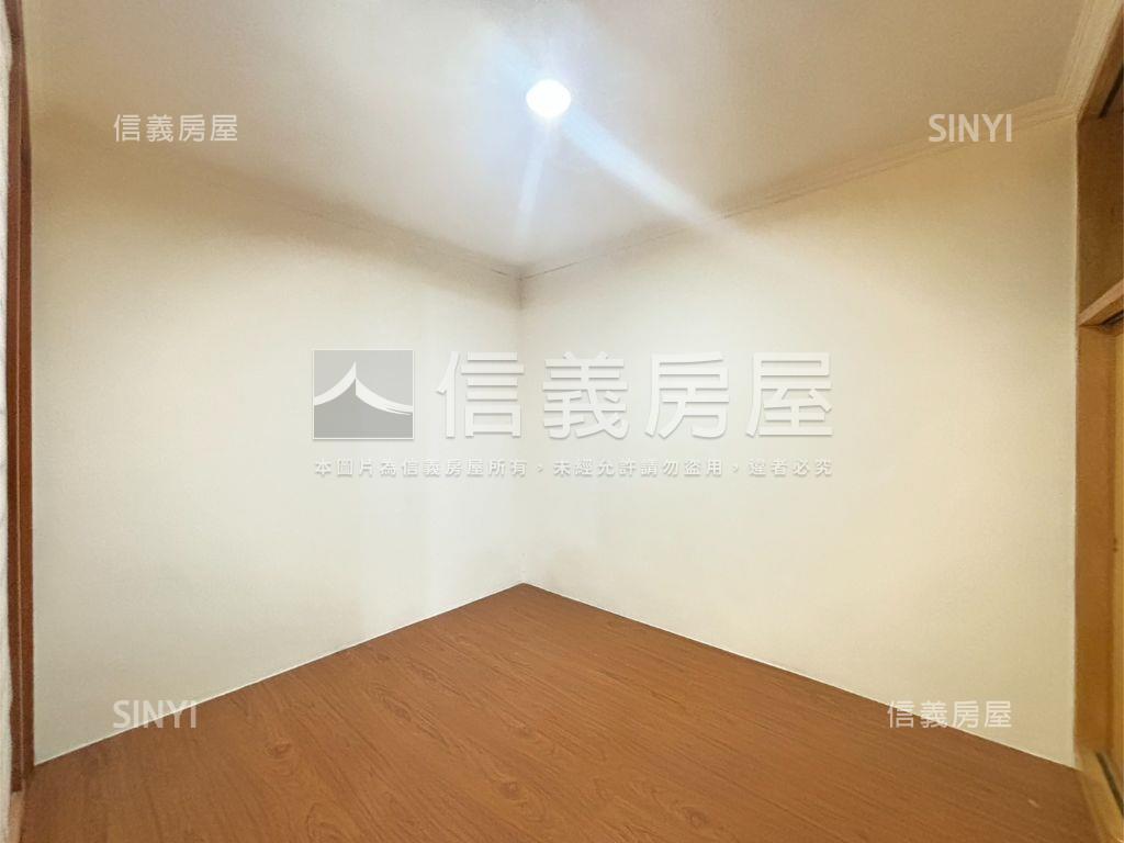 ３１年屋況佳方正公寓３樓房屋室內格局與周邊環境