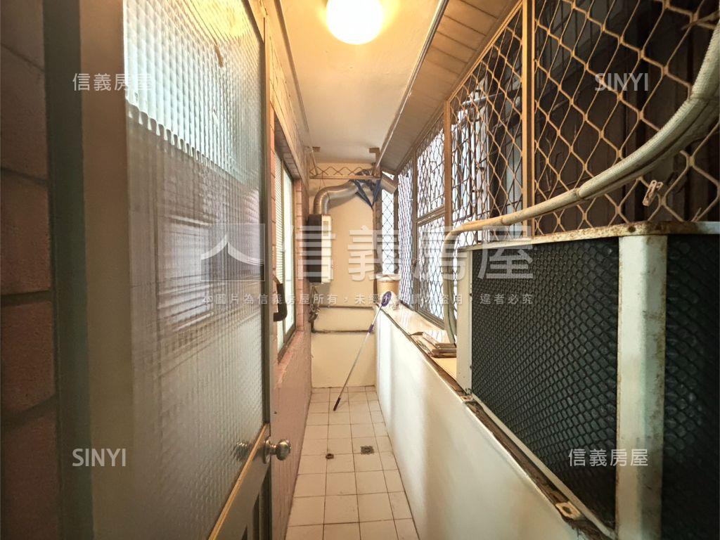 ３１年屋況佳方正公寓３樓房屋室內格局與周邊環境