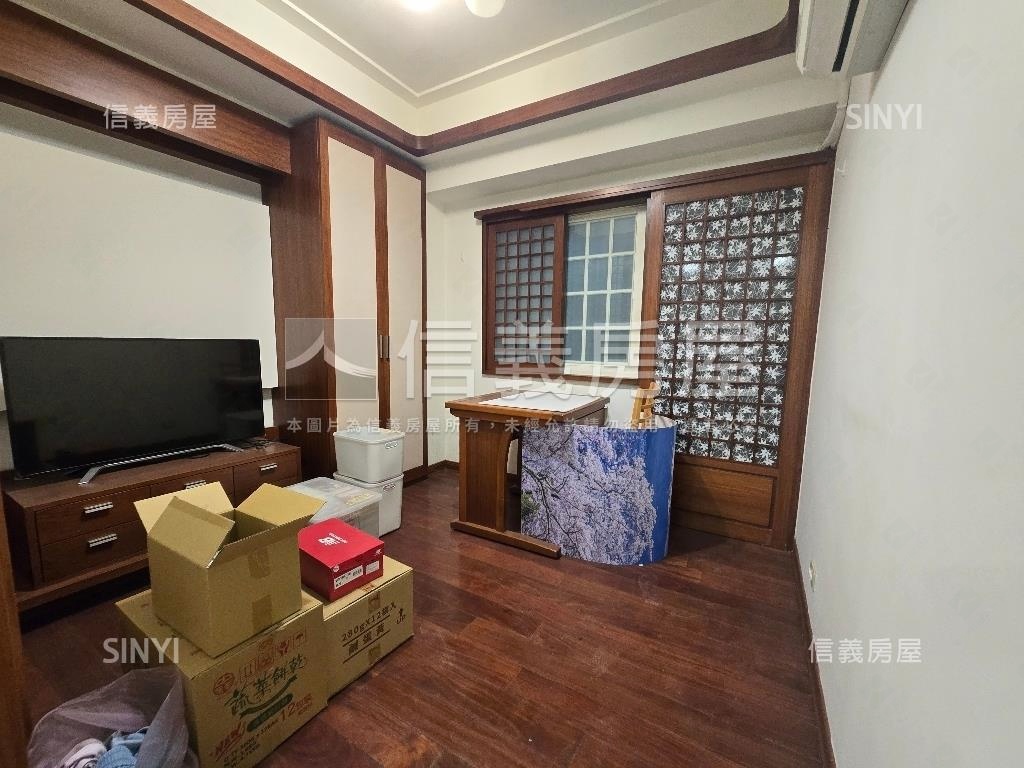 一品華廈精美一樓房屋室內格局與周邊環境