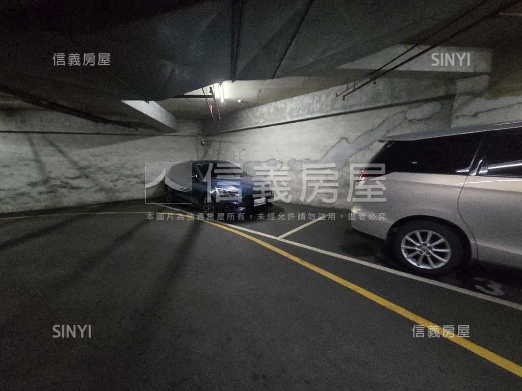 一品華廈精美一樓房屋室內格局與周邊環境