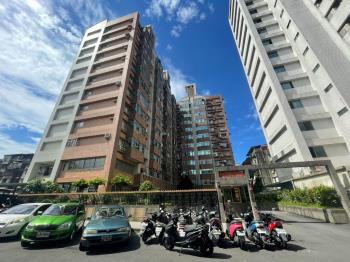 一品華夏精美庭院一樓