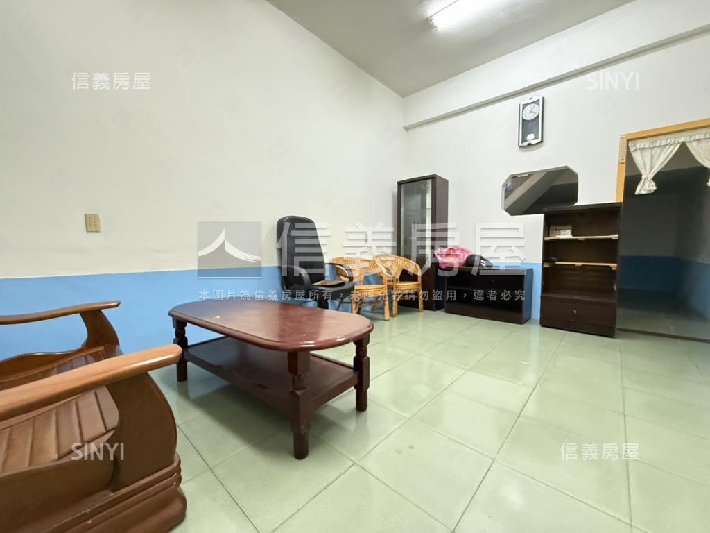 近衛武營活巷低總透天房屋室內格局與周邊環境