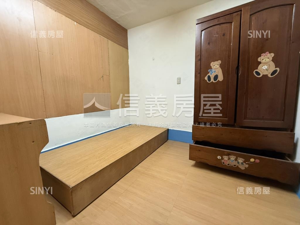 近衛武營活巷低總透天房屋室內格局與周邊環境