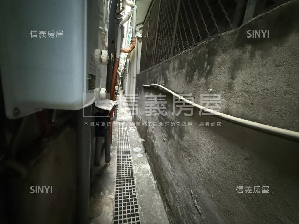 近衛武營活巷低總透天房屋室內格局與周邊環境