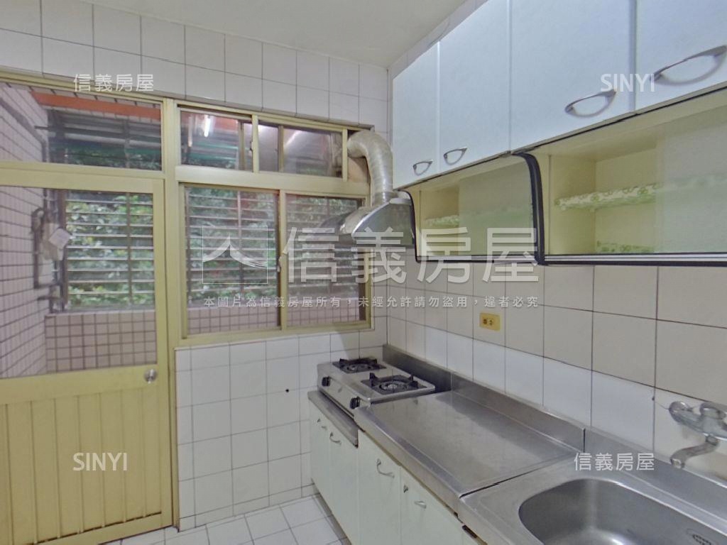 綠意靜謐方正美寓房屋室內格局與周邊環境