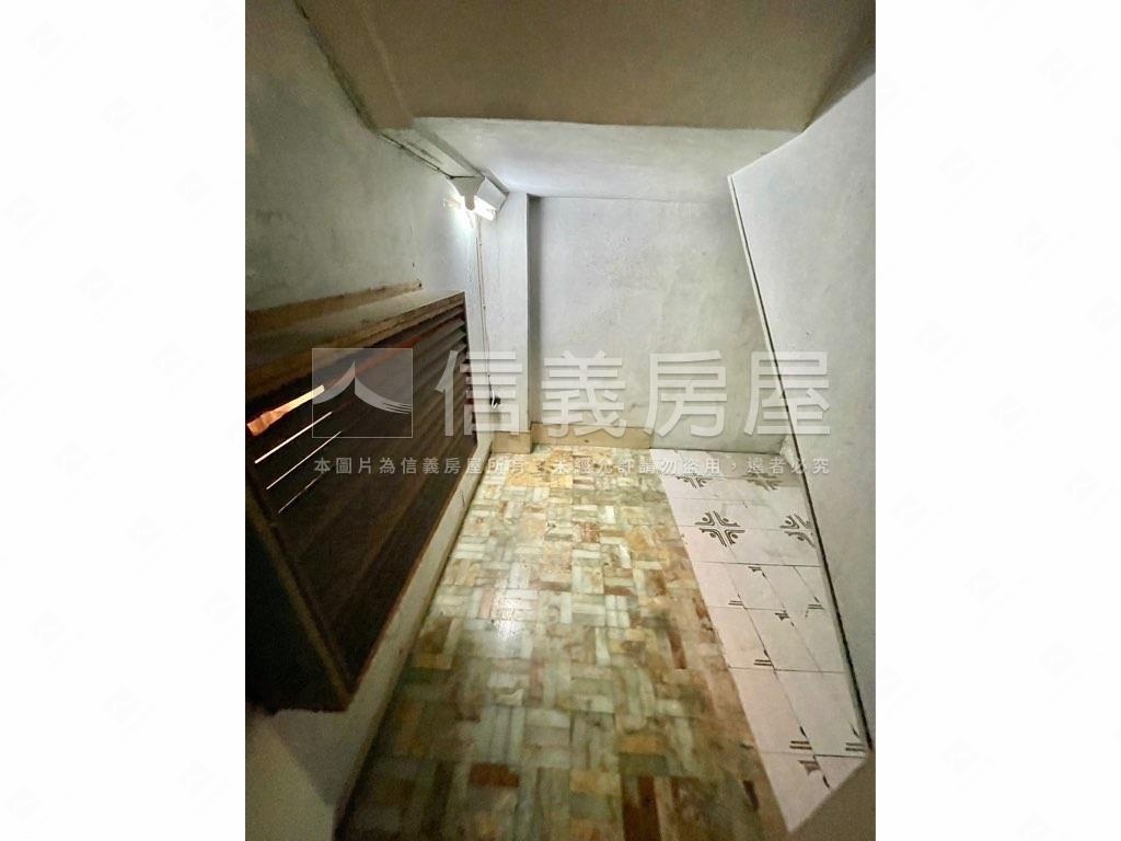 正學士路大透天房屋室內格局與周邊環境