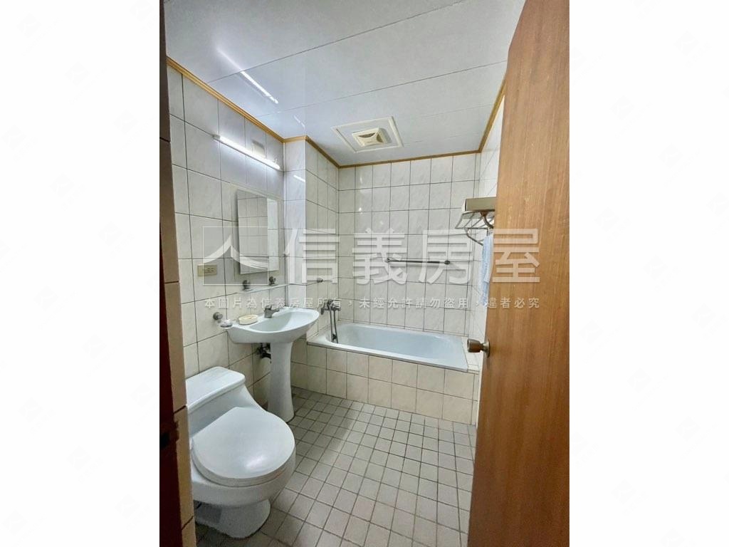 正學士路大透天房屋室內格局與周邊環境