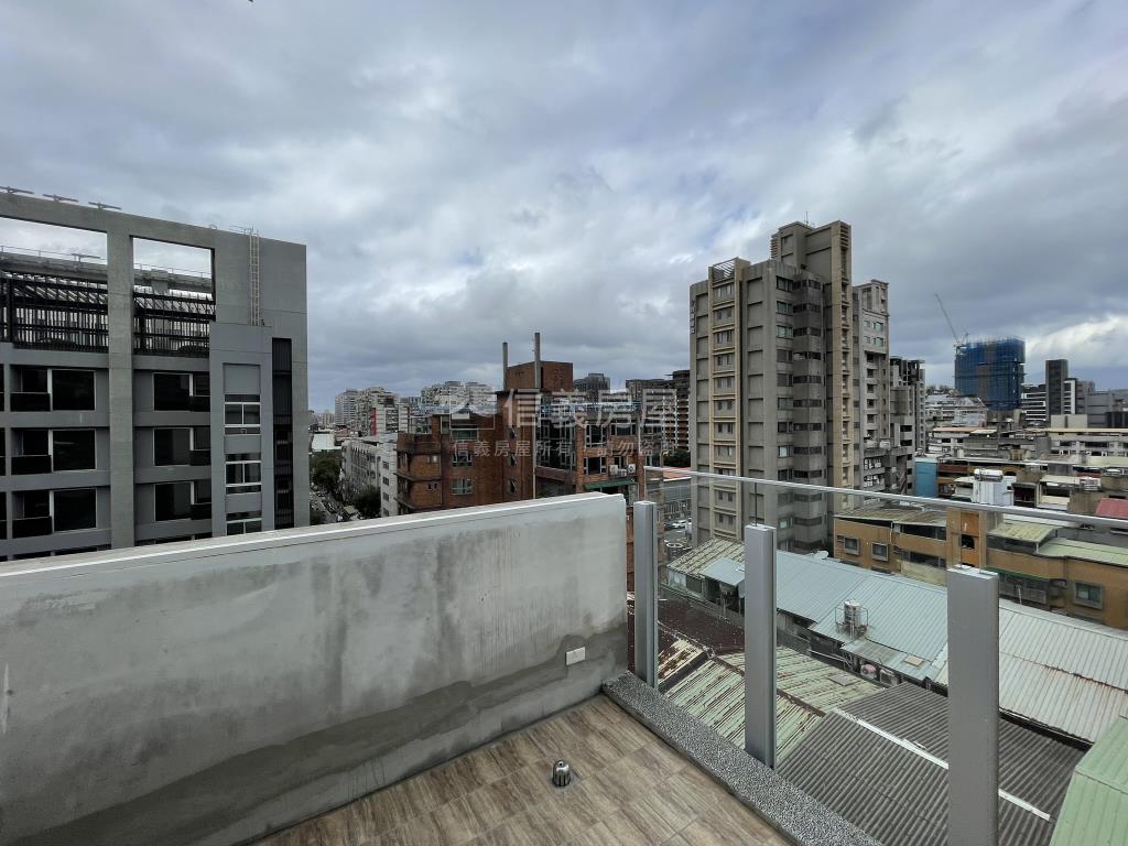 一江院８樓Ｂ市景露臺戶房屋室內格局與周邊環境
