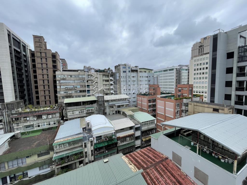 一江院８樓Ｂ市景露臺戶房屋室內格局與周邊環境
