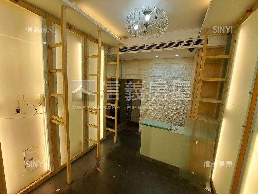 逢甲商圈透天金店面房屋室內格局與周邊環境