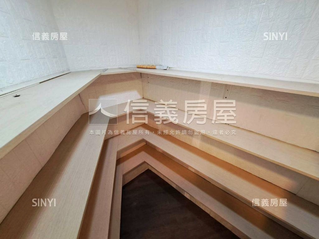 逢甲商圈透天金店面房屋室內格局與周邊環境
