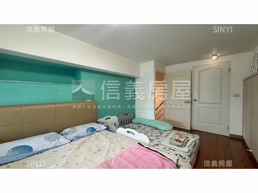 文心威秀樓中樓裝潢附車位房屋室內格局與周邊環境