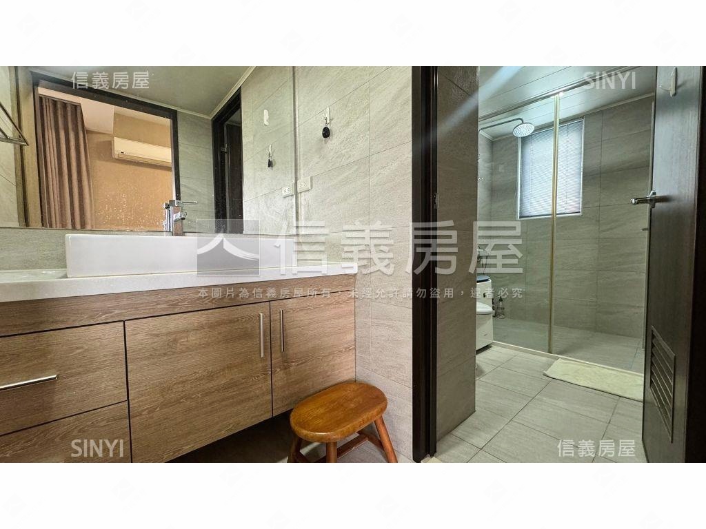 文心威秀樓中樓裝潢附車位房屋室內格局與周邊環境