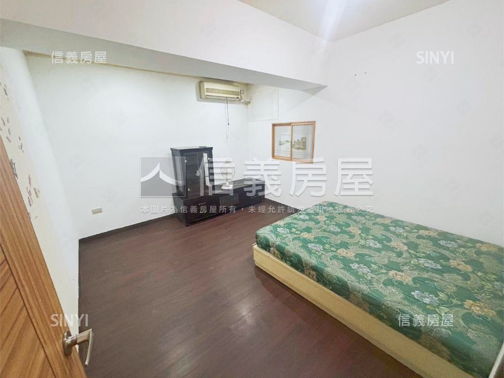 近交流道國中小兩房露台戶房屋室內格局與周邊環境