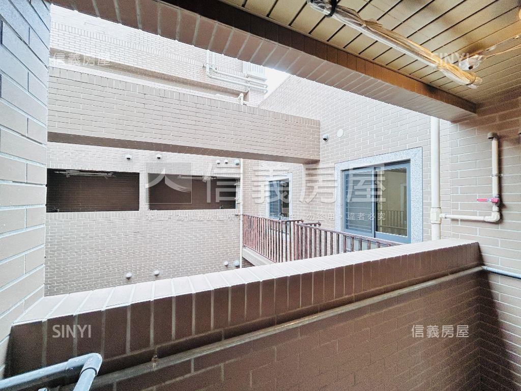 全新青景喆美景三房１１Ｆ房屋室內格局與周邊環境