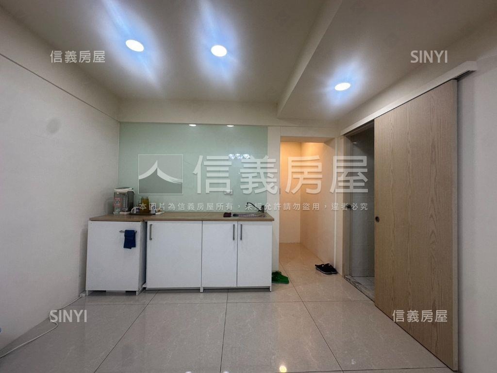 低總價電梯三房庭園華廈房屋室內格局與周邊環境