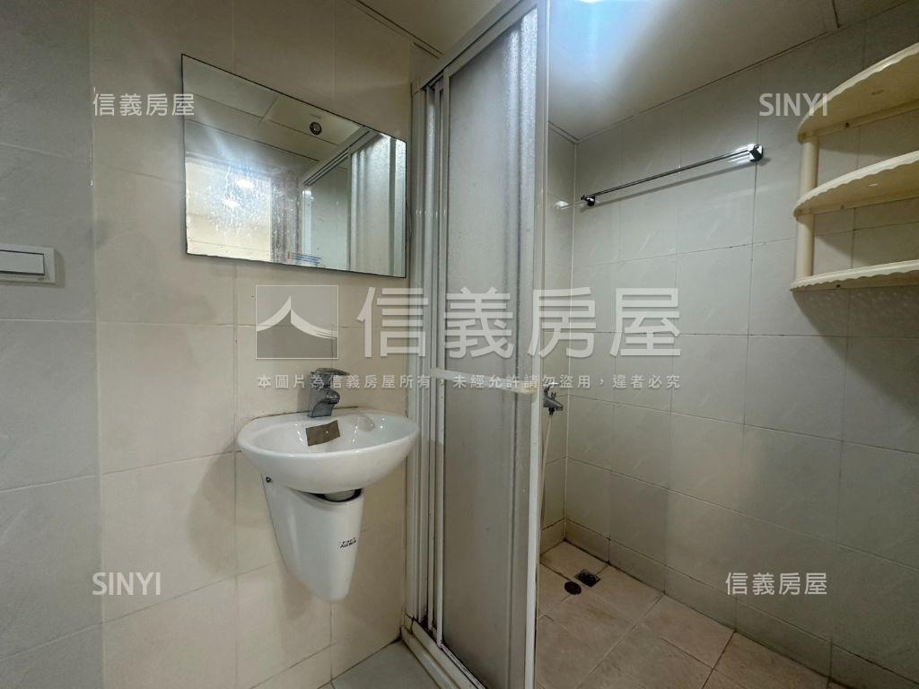 低總價電梯三房庭園華廈房屋室內格局與周邊環境