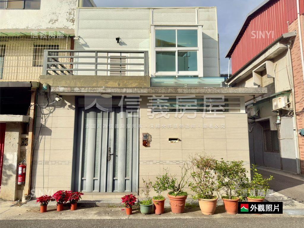 唭哩岸｜邊間日光墅房屋室內格局與周邊環境