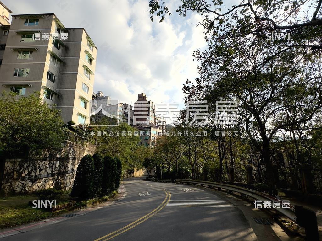 名人首席政大電梯豪奢別墅房屋室內格局與周邊環境