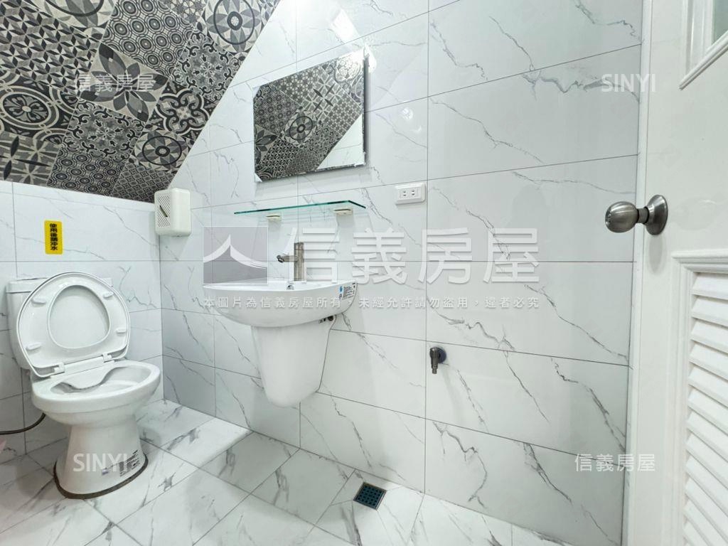 近哈瑪星捷運站文青透店房屋室內格局與周邊環境