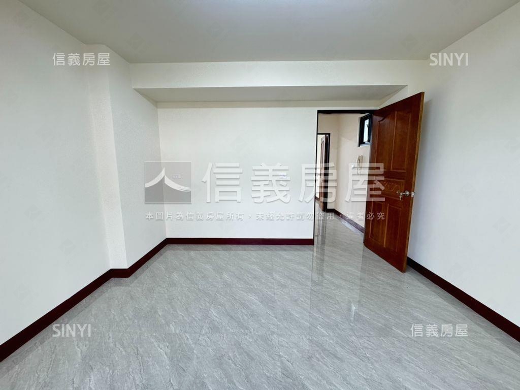 近哈瑪星捷運站文青透店房屋室內格局與周邊環境