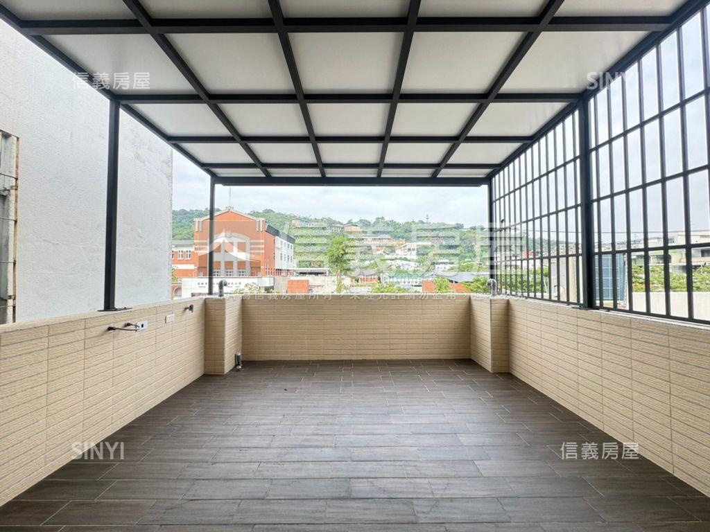 近哈瑪星捷運站文青透店房屋室內格局與周邊環境