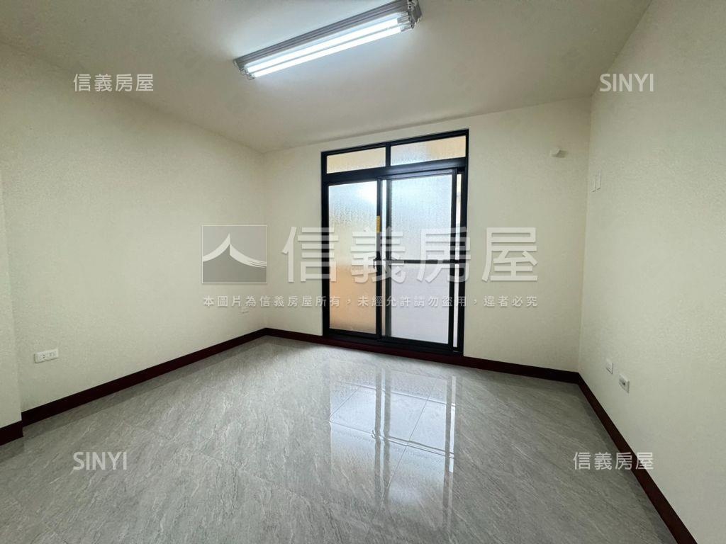 近哈瑪星捷運站文青透店房屋室內格局與周邊環境