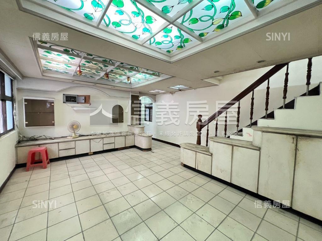 【近中港國小】大戶豪邸房屋室內格局與周邊環境