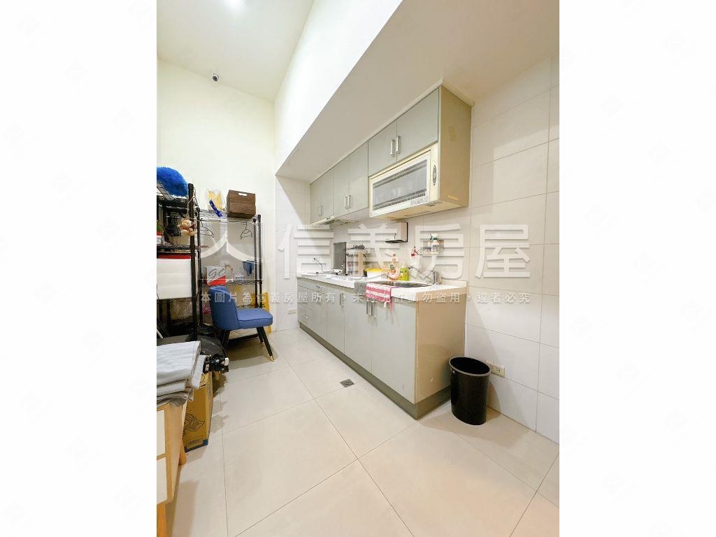 商用辦公１＋２房屋室內格局與周邊環境