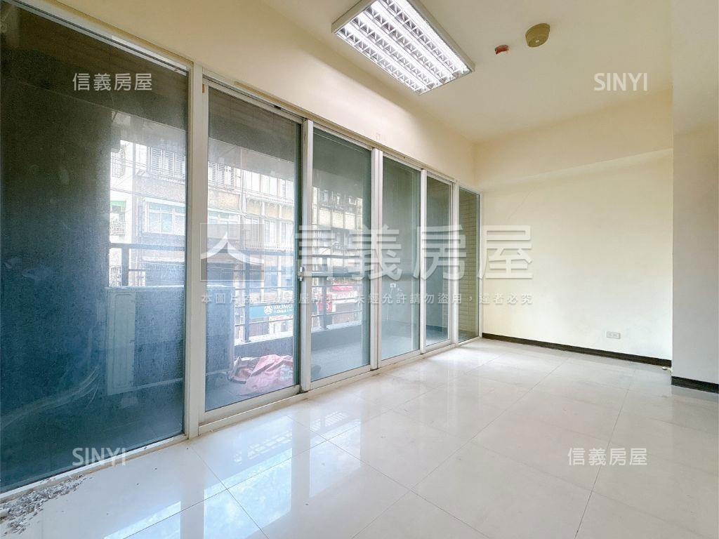 商用辦公１＋２房屋室內格局與周邊環境