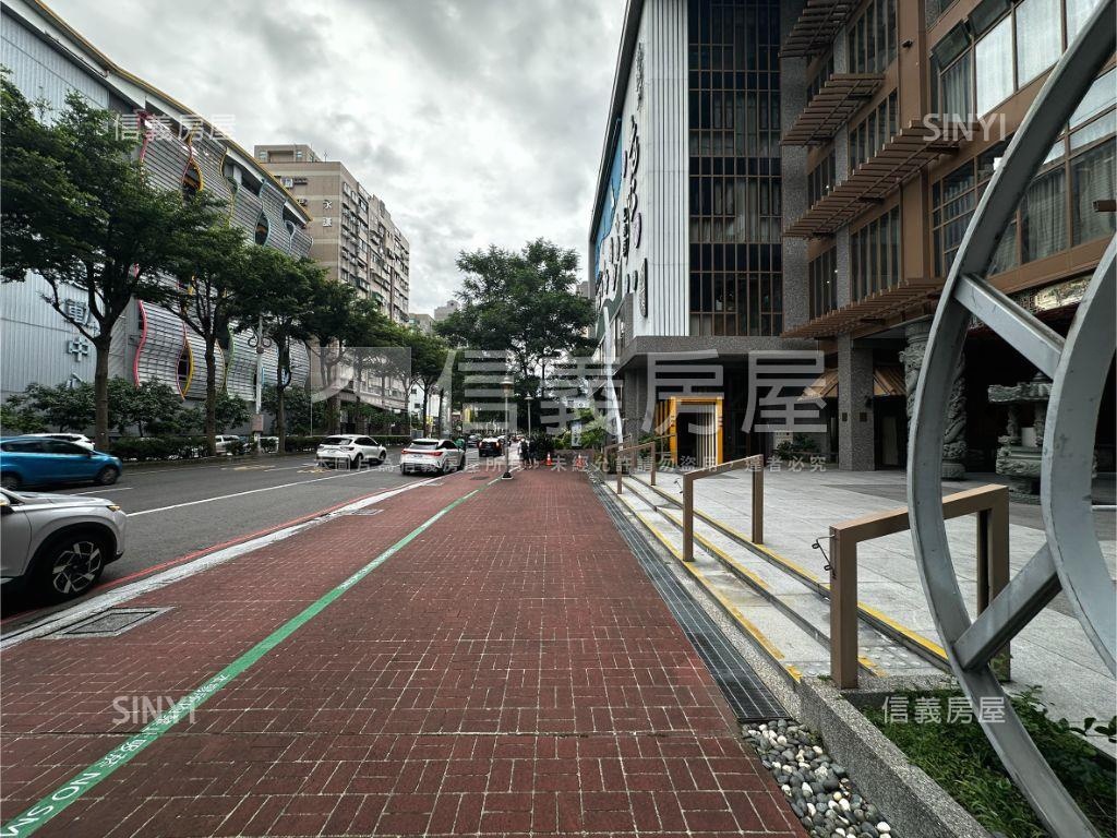 桃園市議會旁美地房屋室內格局與周邊環境