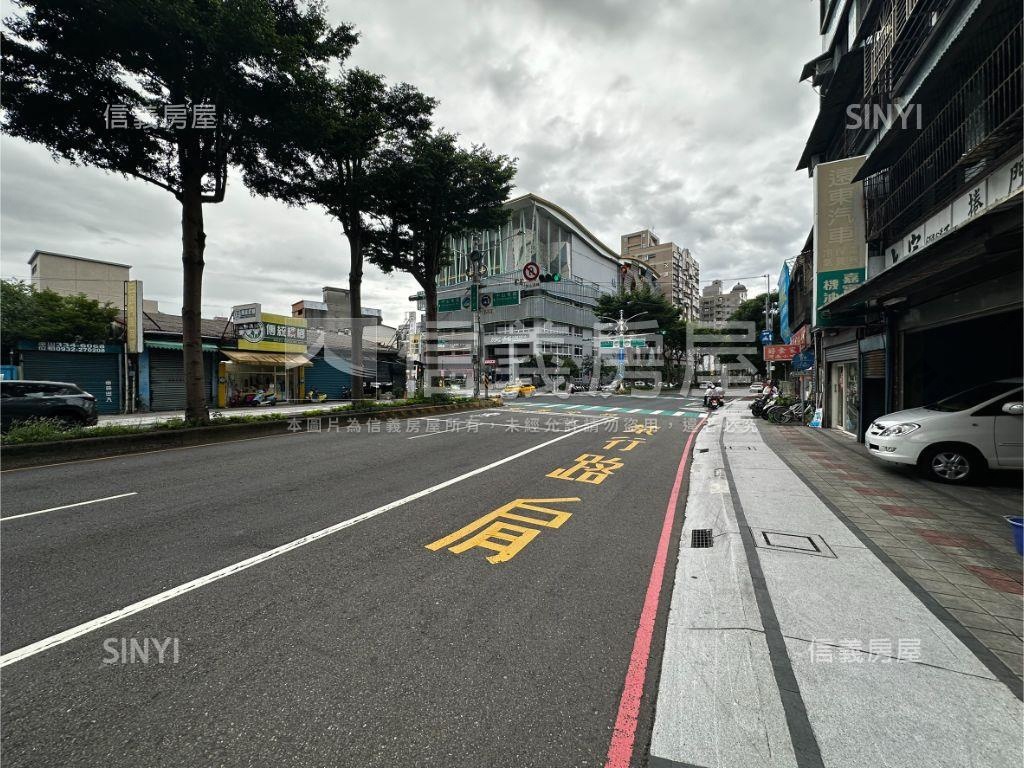 桃園市議會旁美地房屋室內格局與周邊環境